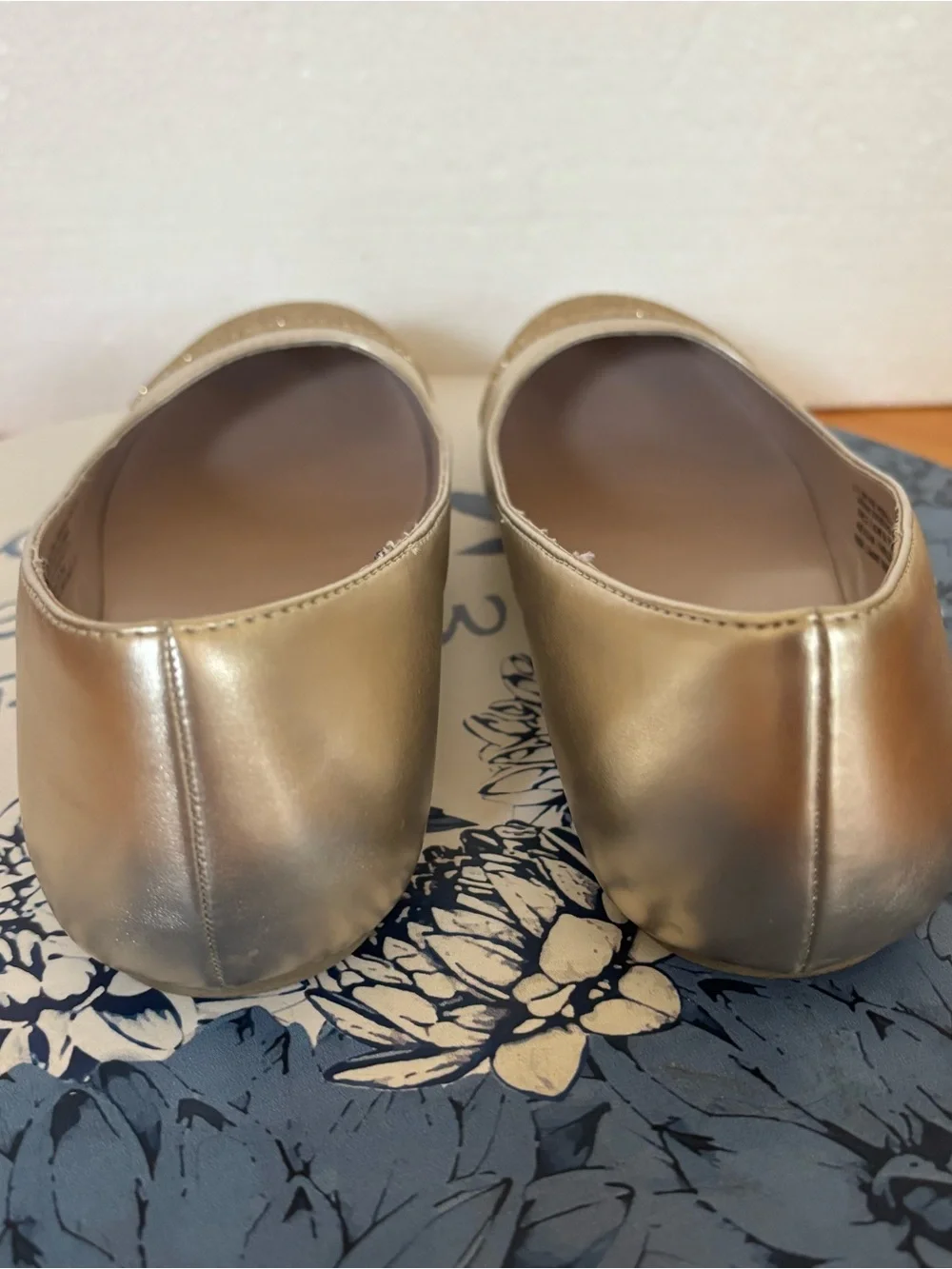 The Children’s Place Gold Glitter Ballet Flats Girls 4